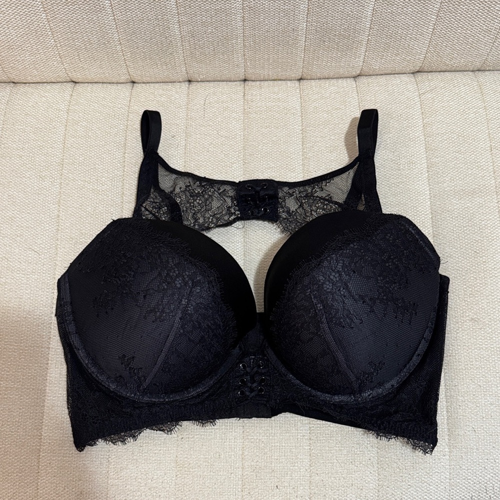 Victoria’s Secret sexy bra